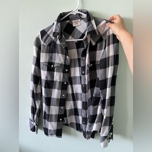 Levi’s button up shirt small